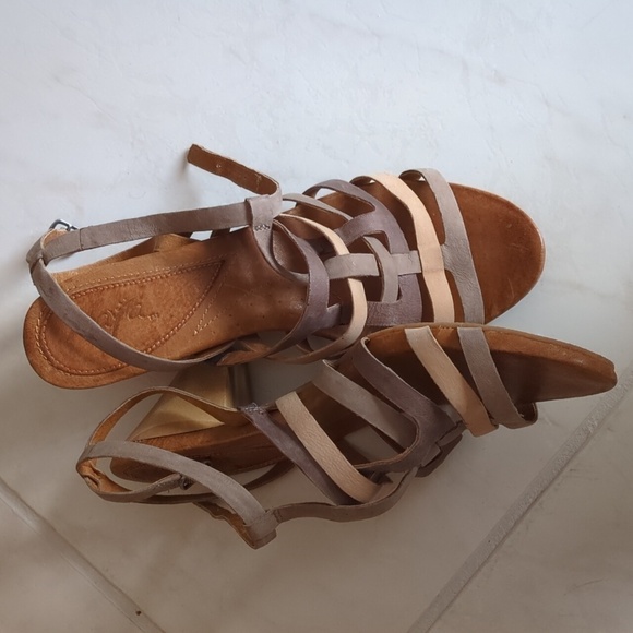 Naya Tatiana Leather Boho Straps Multicolor Sandals size 10W - Picture 5 of 7